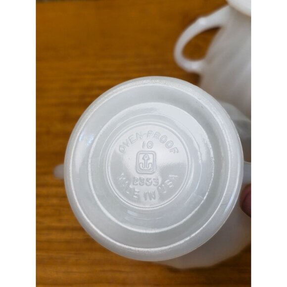 Vintage Anchor Hocking Fire-King Swirl Milk Glass Creamer and Covered Sugar Bowl - Picture 12 of 12